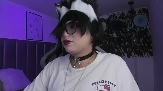 Kitty Gang online show from April 2026 01:43:01 AM