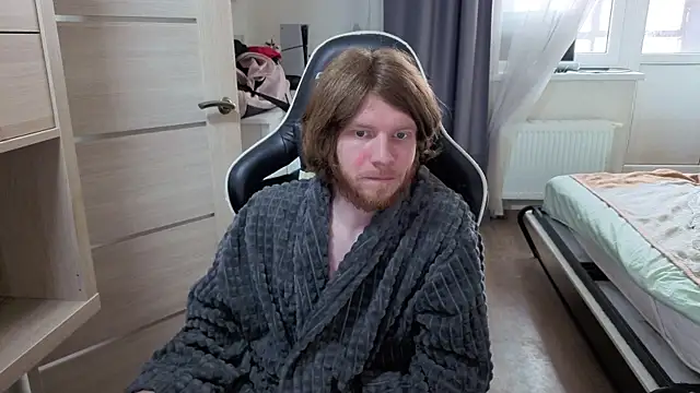 Snapshot of spaisenok chatting on April 2026 10:57:01 AM spaisenok online show from April 2026 10:57:01 AM