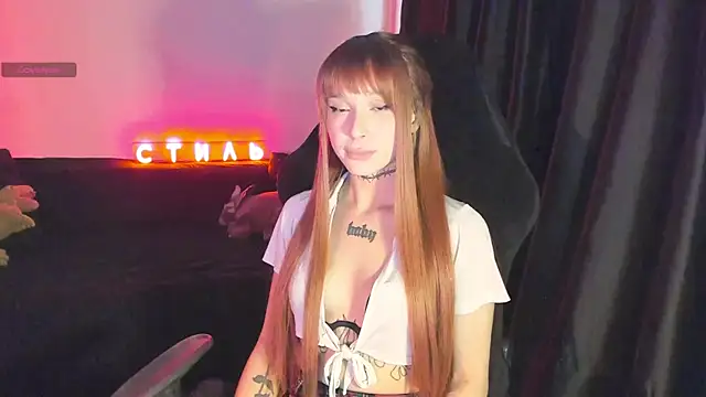 Snapshot of MilaAsh chatting on April 2026 06:35:02 AM MilaAsh online show from April 2026 06:35:02 AM