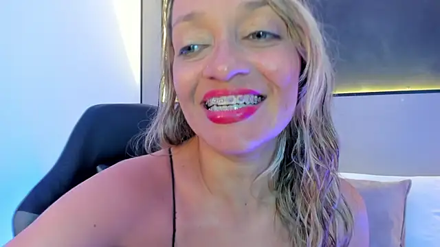 emma collson online show from September 2025 02:35:02 AM