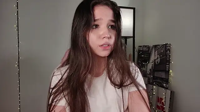 Snapshot of purrrrrrrrr chatting on December 2024 07:28:01 PM purrrrrrrrr online show from December 2024 07:28:01 PM