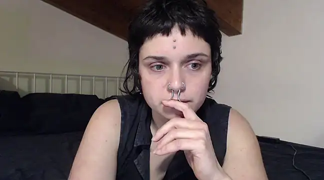 kinkyspirali online show from December 2024 09:44:02 PM