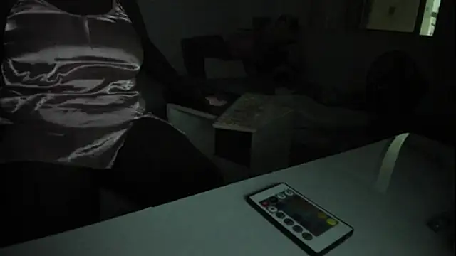 Leslie browm online show from May 2026 01:03:01 AM