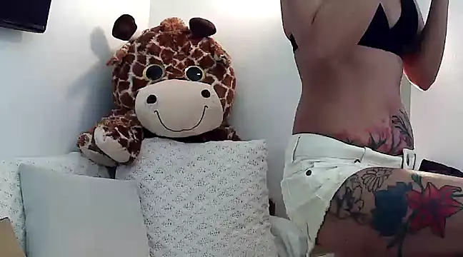 Snapshot of mysterymel chatting on February 2025 03:48:02 PM mysterymel online show from February 2025 03:48:02 PM