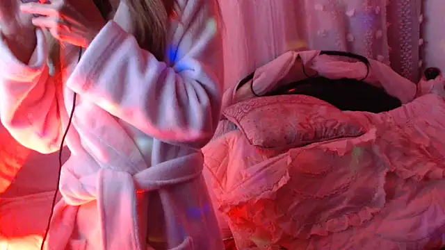 Snapshot of mysterymel chatting on October 2025 08:20:01 PM mysterymel online show from October 2025 08:20:01 PM