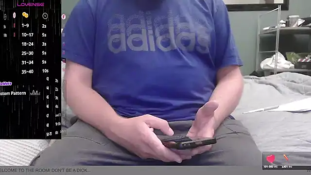 Snapshot of BondBroken chatting on September 2025 06:13:02 PM BondBroken online show from September 2025 06:13:02 PM