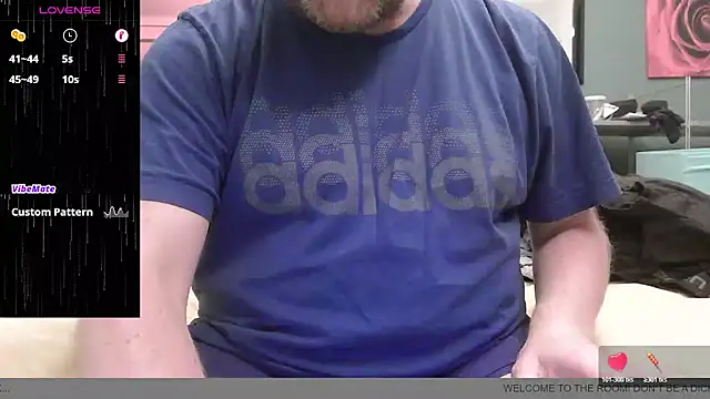 Snapshot of BondBroken chatting on November 2025 07:25:01 PM BondBroken online show from November 2025 07:25:01 PM