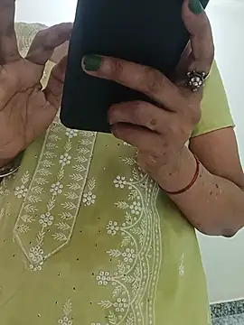 Snapshot of Saroj-Shah chatting on July 2026 04:43:02 AM Saroj-Shah online show from July 2026 04:43:02 AM