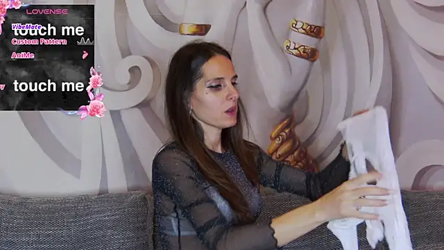 hailey peach online show from September 2025 06:13:02 PM