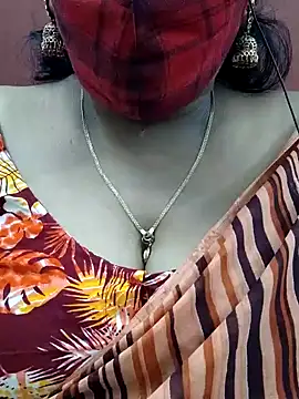 Snapshot of mallu-sumi chatting on February 2025 10:15:01 PM mallu-sumi online show from February 2025 10:15:01 PM