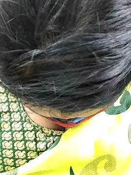 Snapshot of mallu-sumi chatting on February 2025 06:29:02 PM mallu-sumi online show from February 2025 06:29:02 PM