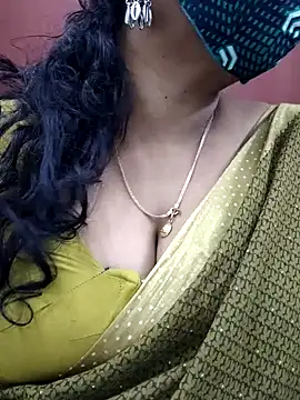 Snapshot of mallu-sumi chatting on February 2025 04:45:02 PM mallu-sumi online show from February 2025 04:45:02 PM