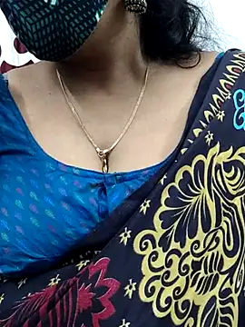 Snapshot of mallu-sumi chatting on February 2025 06:37:01 PM mallu-sumi online show from February 2025 06:37:01 PM