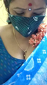 Snapshot of mallu-sumi chatting on February 2025 03:30:01 PM mallu-sumi online show from February 2025 03:30:01 PM