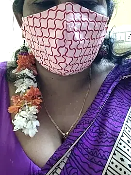 Snapshot of mallu-sumi chatting on February 2025 05:53:02 PM mallu-sumi online show from February 2025 05:53:02 PM