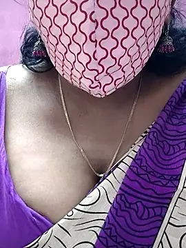 Snapshot of mallu-sumi chatting on February 2025 03:05:02 PM mallu-sumi online show from February 2025 03:05:02 PM