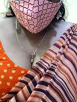 Snapshot of mallu-sumi chatting on February 2025 03:04:02 PM mallu-sumi online show from February 2025 03:04:02 PM