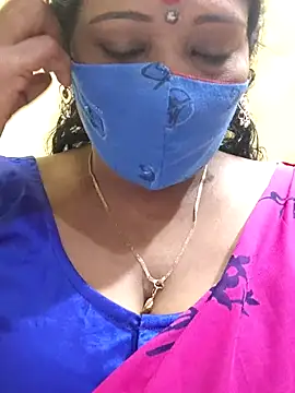 Snapshot of mallu-sumi chatting on March 2025 03:37:01 PM mallu-sumi online show from March 2025 03:37:01 PM