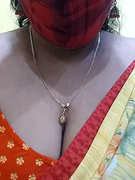 Snapshot of mallu-sumi chatting on March 2025 05:28:02 PM mallu-sumi online show from March 2025 05:28:02 PM