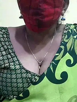 Snapshot of mallu-sumi chatting on March 2025 05:16:02 PM mallu-sumi online show from March 2025 05:16:02 PM