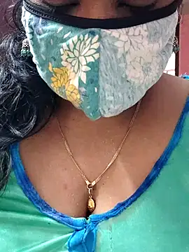 Snapshot of mallu-sumi chatting on March 2025 06:11:02 AM mallu-sumi online show from March 2025 06:11:02 AM