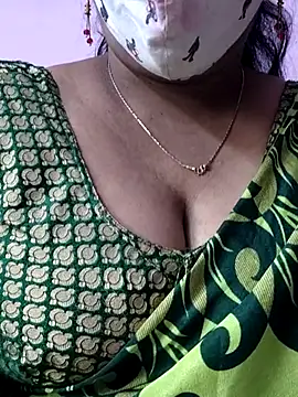 Snapshot of mallu-sumi chatting on November 2025 03:34:01 AM mallu-sumi online show from November 2025 03:34:01 AM