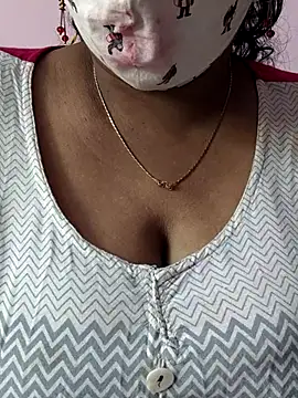 Snapshot of mallu-sumi chatting on November 2025 08:03:02 AM mallu-sumi online show from November 2025 08:03:02 AM