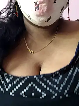 Snapshot of mallu-sumi chatting on November 2025 04:11:01 AM mallu-sumi online show from November 2025 04:11:01 AM