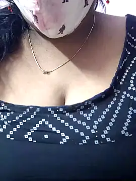 Snapshot of mallu-sumi chatting on November 2025 05:12:02 PM mallu-sumi online show from November 2025 05:12:02 PM