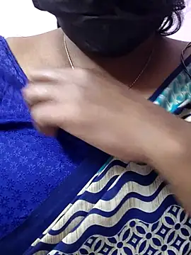 Snapshot of mallu-sumi chatting on November 2025 05:37:01 PM mallu-sumi online show from November 2025 05:37:01 PM