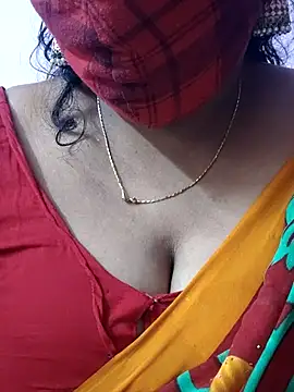 Snapshot of mallu-sumi chatting on December 2025 11:48:01 AM mallu-sumi online show from December 2025 11:48:01 AM