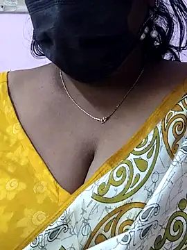 Snapshot of mallu-sumi chatting on December 2025 07:34:01 AM mallu-sumi online show from December 2025 07:34:01 AM