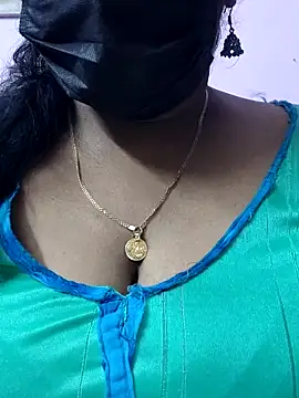 Snapshot of mallu-sumi chatting on March 2026 06:03:01 PM mallu-sumi online show from March 2026 06:03:01 PM