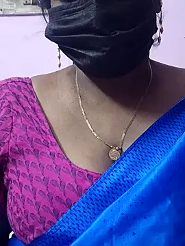 Snapshot of mallu-sumi chatting on April 2026 06:09:01 PM mallu-sumi online show from April 2026 06:09:01 PM