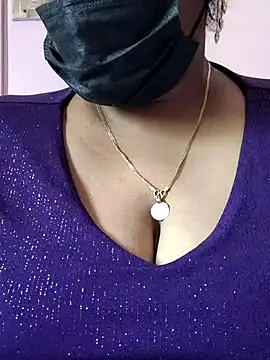 Snapshot of mallu-sumi chatting on April 2026 08:18:02 AM mallu-sumi online show from April 2026 08:18:02 AM