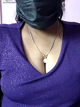 Snapshot of mallu-sumi chatting on April 2026 04:38:02 AM mallu-sumi online show from April 2026 04:38:02 AM