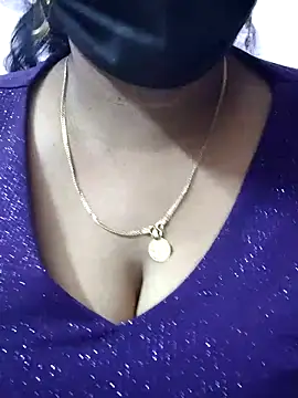 Snapshot of mallu-sumi chatting on April 2026 06:23:01 PM mallu-sumi online show from April 2026 06:23:01 PM