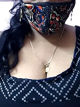 Snapshot of mallu-sumi chatting on April 2026 05:12:02 PM mallu-sumi online show from April 2026 05:12:02 PM