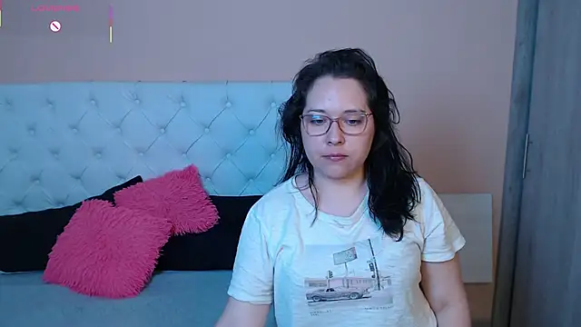 May Carlier online show from January 2026 12:48:01 AM