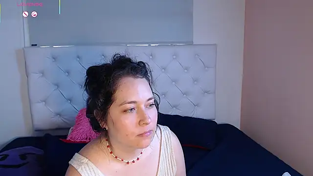 Snapshot of May_Carlier chatting on March 2026 08:16:01 PM May Carlier online show from March 2026 08:16:01 PM