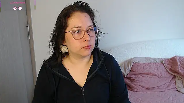 Snapshot of May_Carlier chatting on March 2026 12:38:02 PM May Carlier online show from March 2026 12:38:02 PM