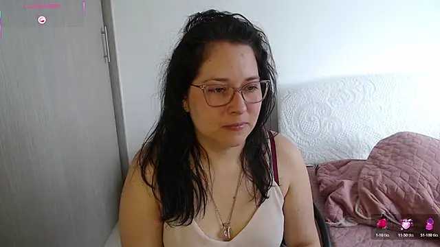 Snapshot of May_Carlier chatting on March 2026 08:42:01 PM May Carlier online show from March 2026 08:42:01 PM