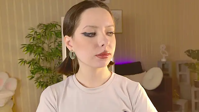 Lazzy Lizzy online show from December 2024 10:45:02 AM