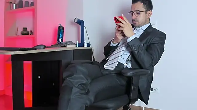 Snapshot of pablo-rincon95 chatting on February 2025 02:42:01 PM pablo-rincon95 online show from February 2025 02:42:01 PM