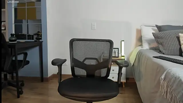 Snapshot of pablo-rincon95 chatting on April 2026 12:50:02 PM pablo-rincon95 online show from April 2026 12:50:02 PM