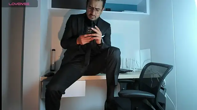 Snapshot of pablo-rincon95 chatting on April 2026 12:43:02 PM pablo-rincon95 online show from April 2026 12:43:02 PM