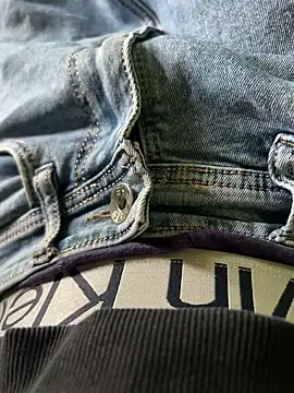 Snapshot of Privateseducer chatting on December 2024 07:04:02 AM Privateseducer online show from December 2024 07:04:02 AM