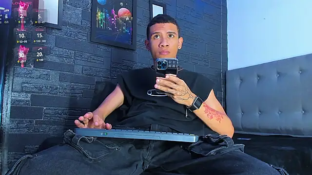 Romancartier 1 online show from October 2025 05:39:01 AM