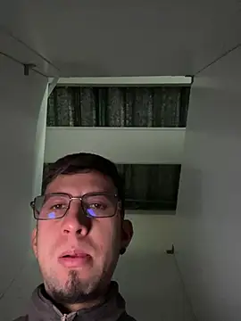 stivevv online show from April 2026 04:01:01 PM