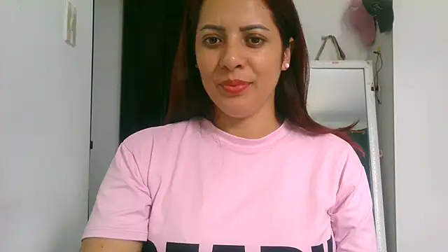 Anne kis online show from November 2025 06:29:01 PM